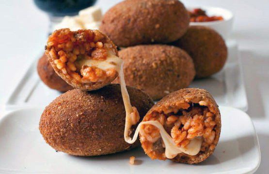 супли, итальянская закуска Супли обычно берут как закуску перед пиццей.
